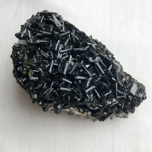 سنگ اپیدوت کلکسیونی سالم