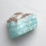 اراگونیت ابی