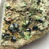 گارنت دمانتوئید