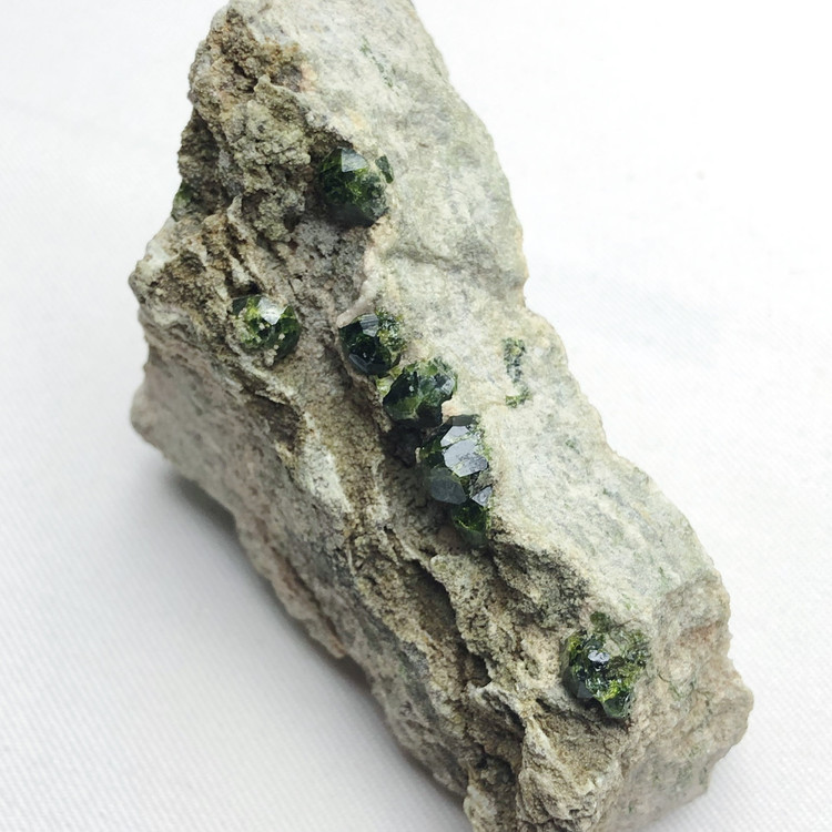 گارنت دمانتوئید