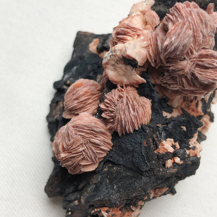 سنگ باریت سیاه