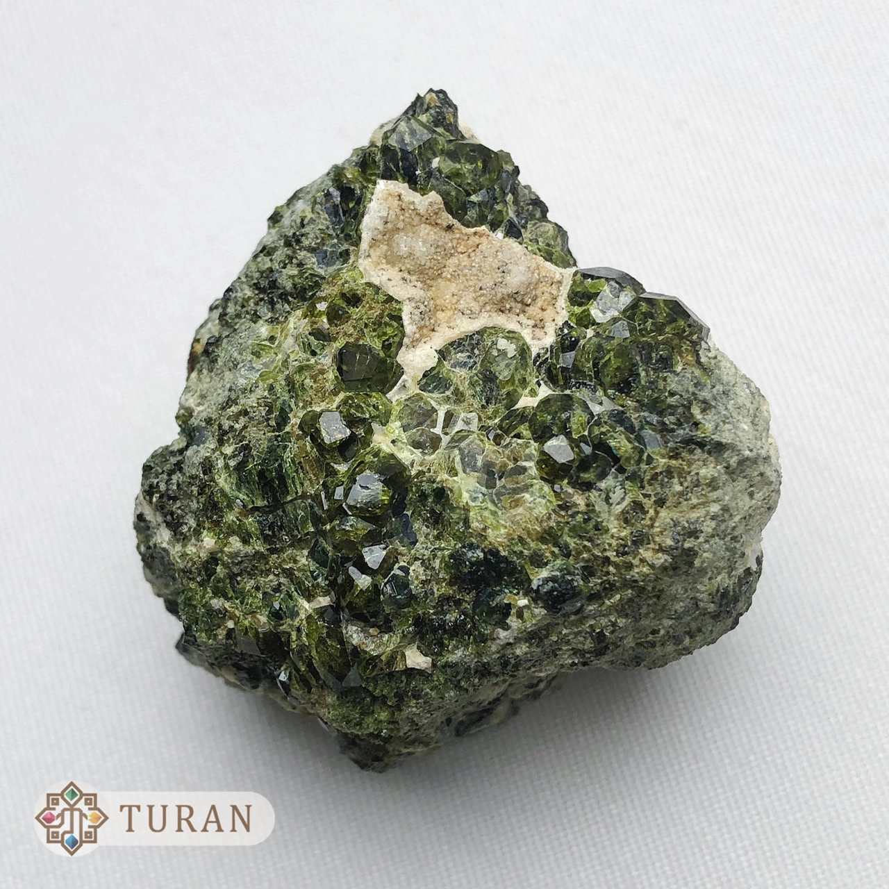 گارنت دمانتوئید