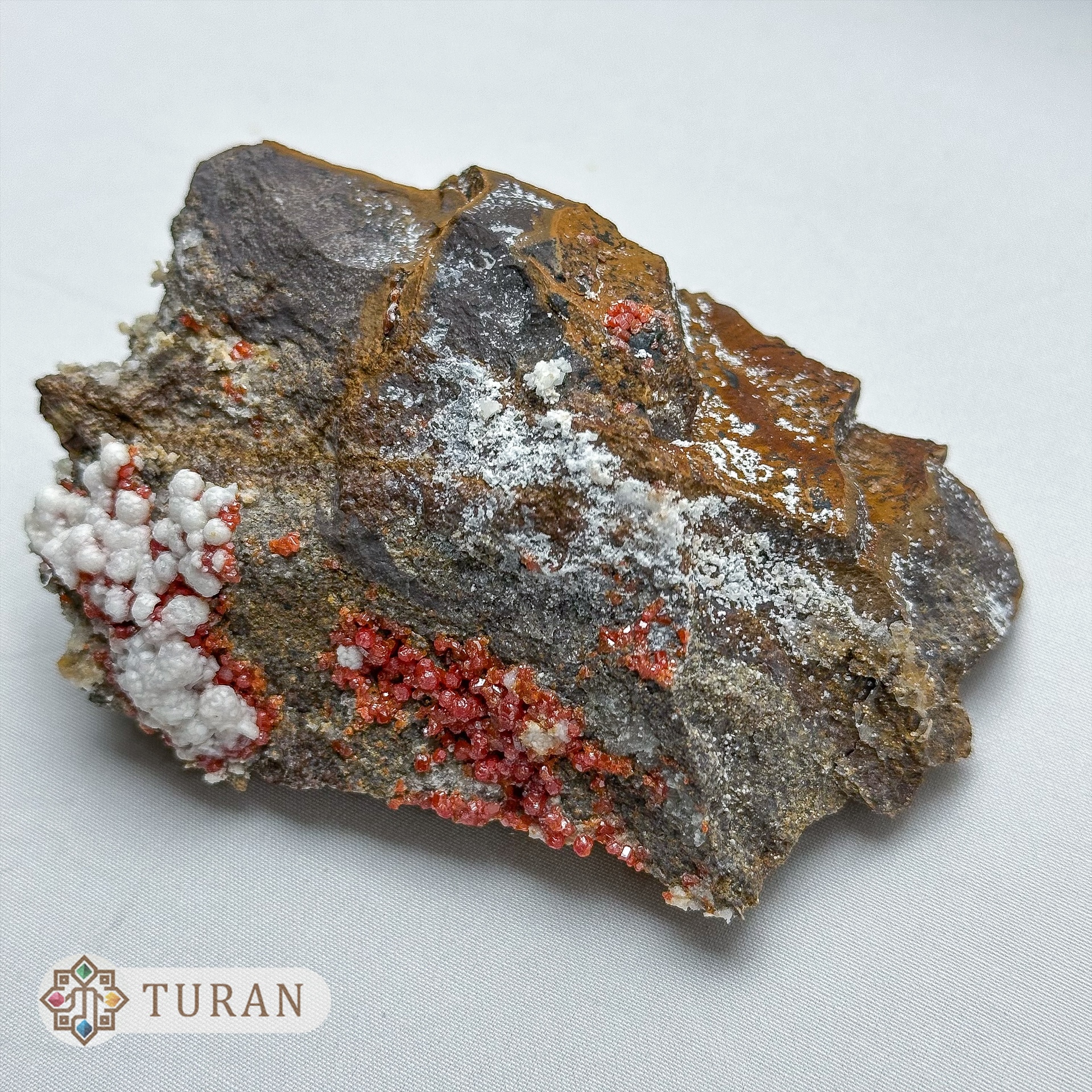 کانی کمیاب وانادنیت طبیعی قرمز 210 گرم