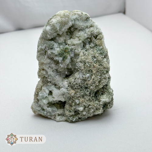 کانی سلستین تراش خورده طبیعی کلکسیونی 727 گرم