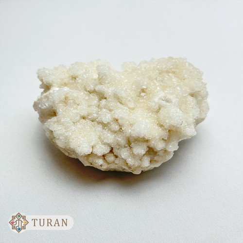 کلاستر کوارتز شکری بر روی بستر طبیعی و کلکسیونی 197 گرم