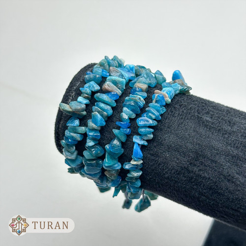 دستبند سنگ چیپسی آپاتیت آبی کاملا طبیعی