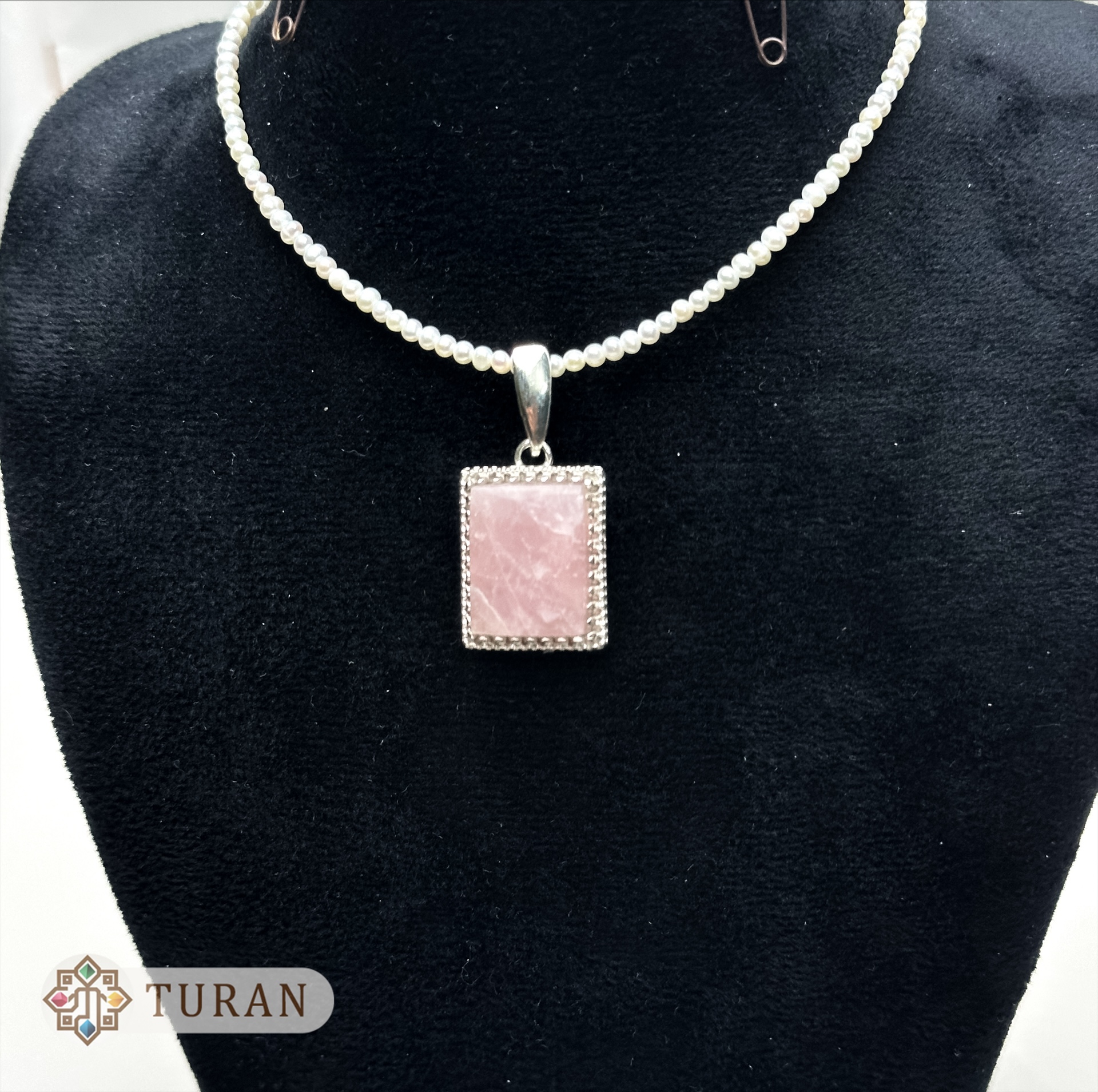 مدال روکش نقره با سنگ رزکوارتز صورتی طبیعی 4.97 گرم