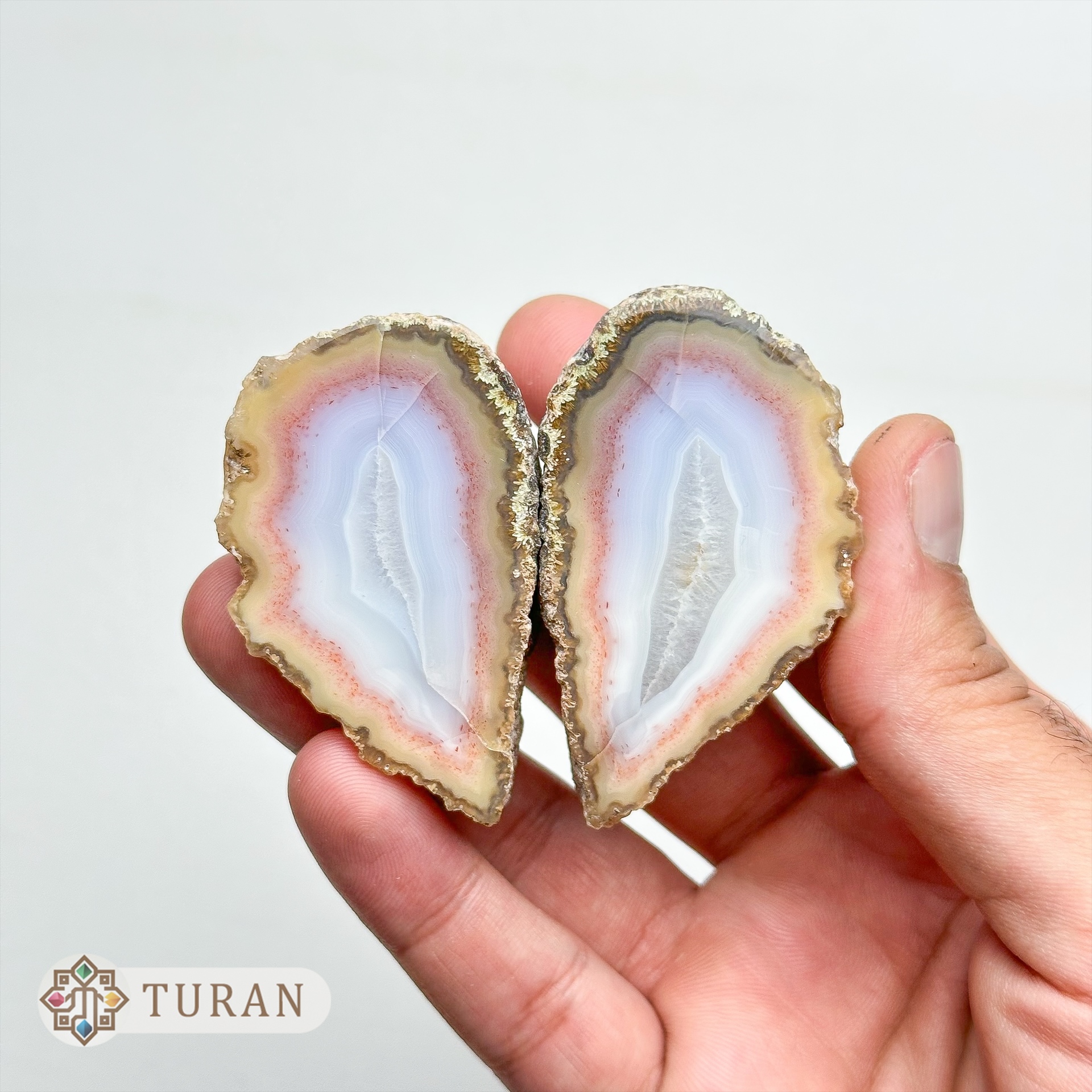 سنگ توپی عقیق رنگی با مرکزیت ژئود کمیاب و کلکسیونی 96 گرم